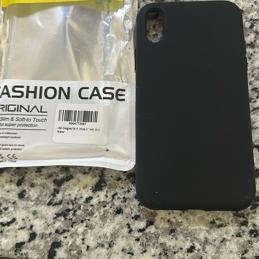 IPhone XS Max Fashion Case -- black silicone